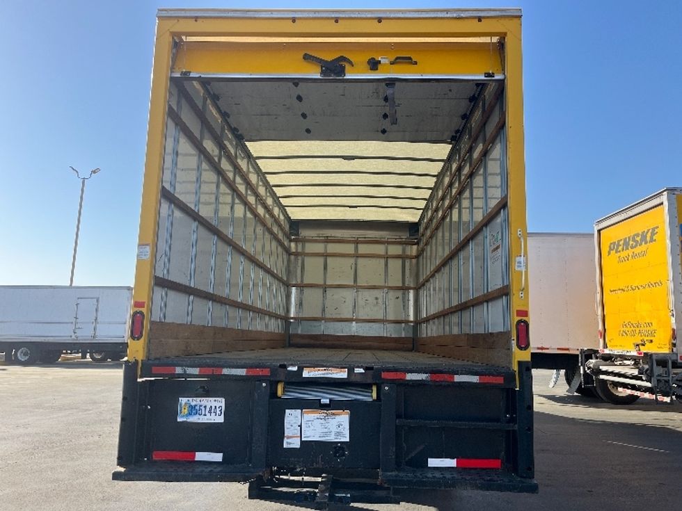 Medium Duty Box Truck-Light and Medium Duty Trucks-International-2021-MV607-Bakersfield-CA-182,086\n\t\tmiles-$ 35,750 - Image 8