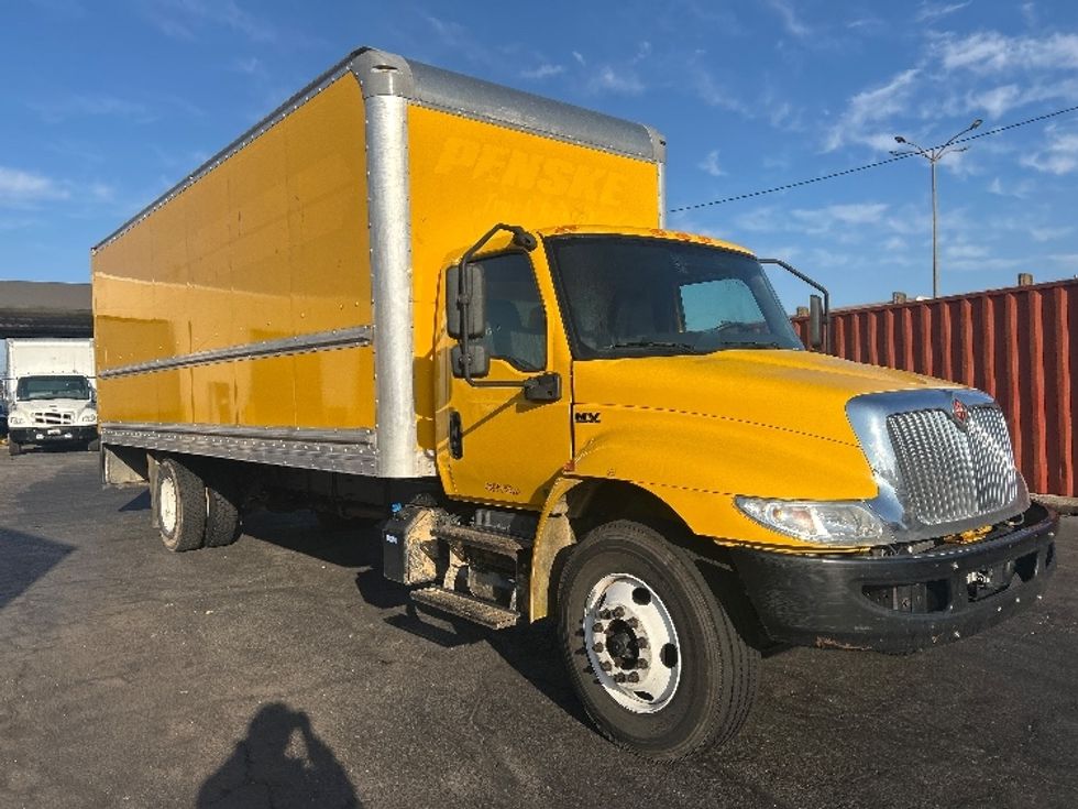 Medium Duty Box Truck-Light and Medium Duty Trucks-International-2021-MV607-Baltimore-MD-192,977\n\t\tmiles-$ 41,500 - Image 1