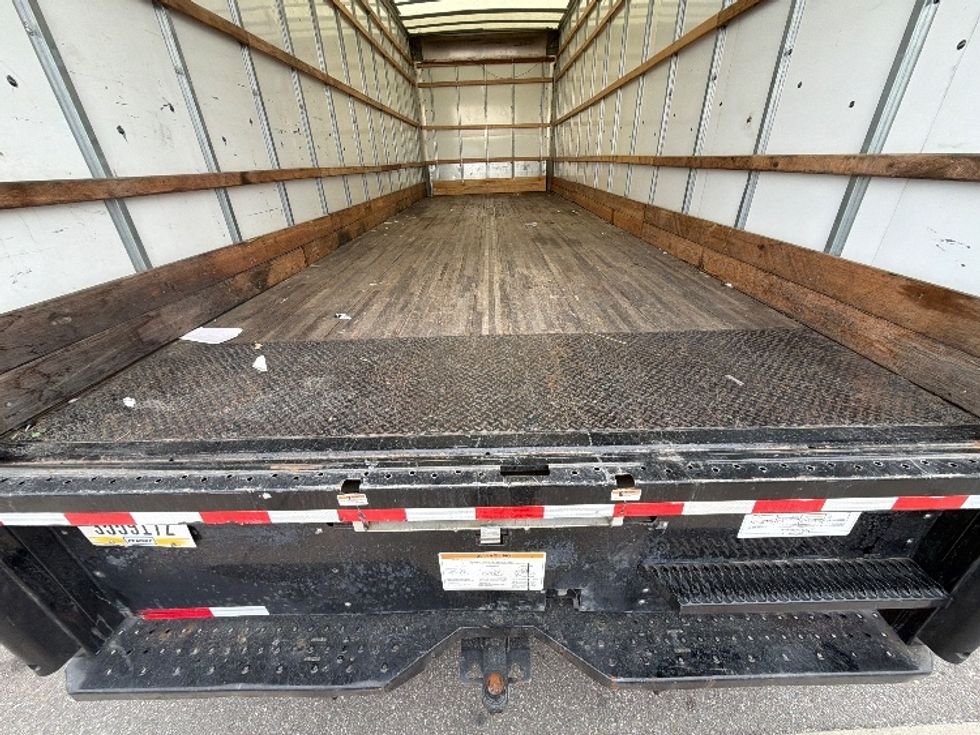 Medium Duty Box Truck-Light and Medium Duty Trucks-International-2021-MV607-Baltimore-MD-192,977\n\t\tmiles-$ 41,500 - Image 10