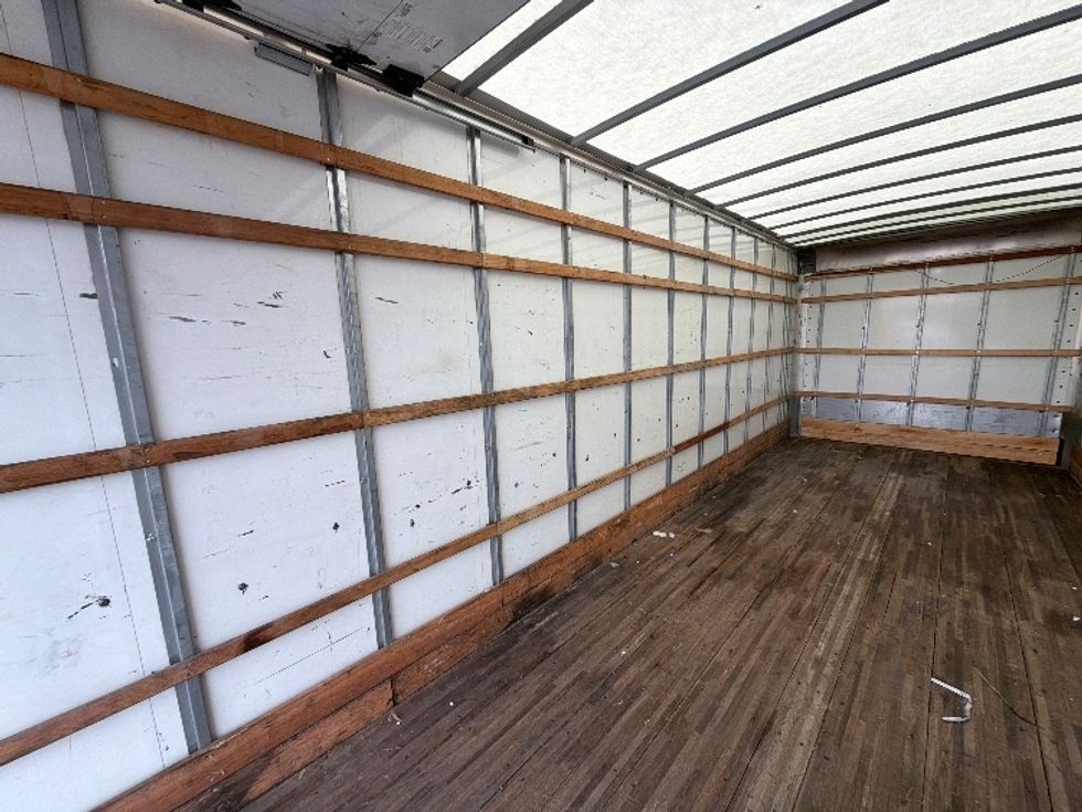 Medium Duty Box Truck-Light and Medium Duty Trucks-International-2021-MV607-Baltimore-MD-192,977\n\t\tmiles-$ 41,500 - Image 11