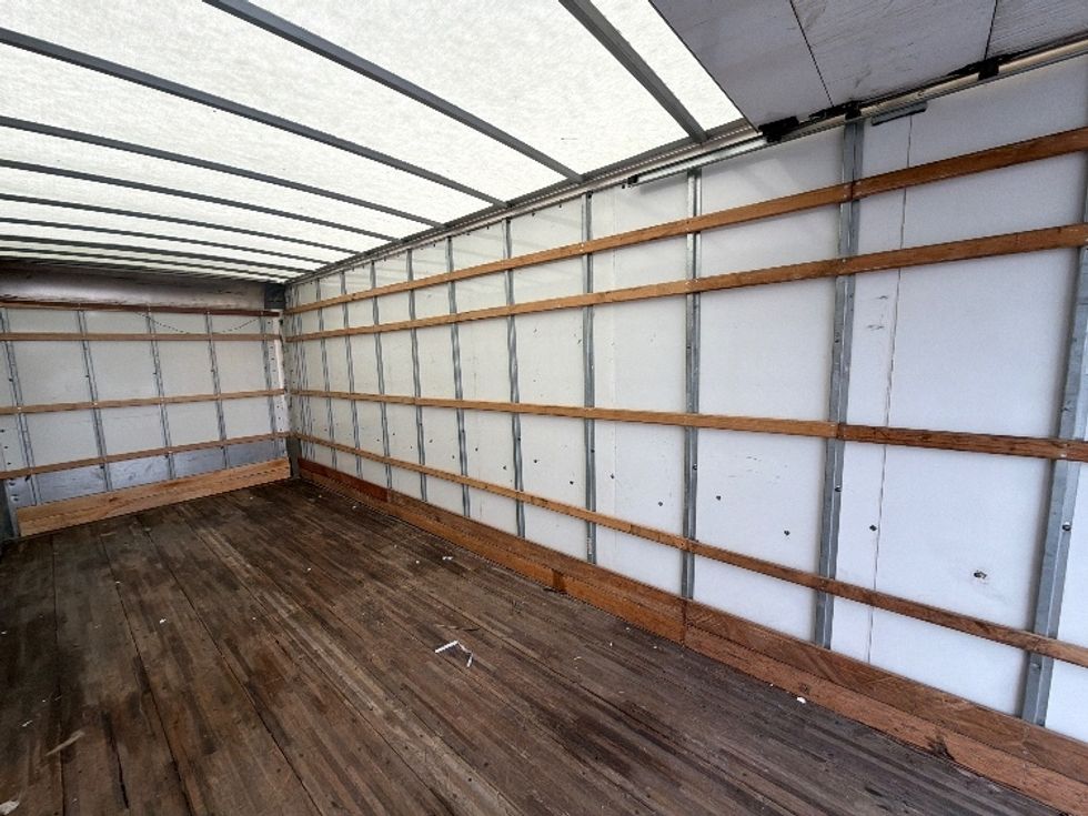 Medium Duty Box Truck-Light and Medium Duty Trucks-International-2021-MV607-Baltimore-MD-192,977\n\t\tmiles-$ 41,500 - Image 12