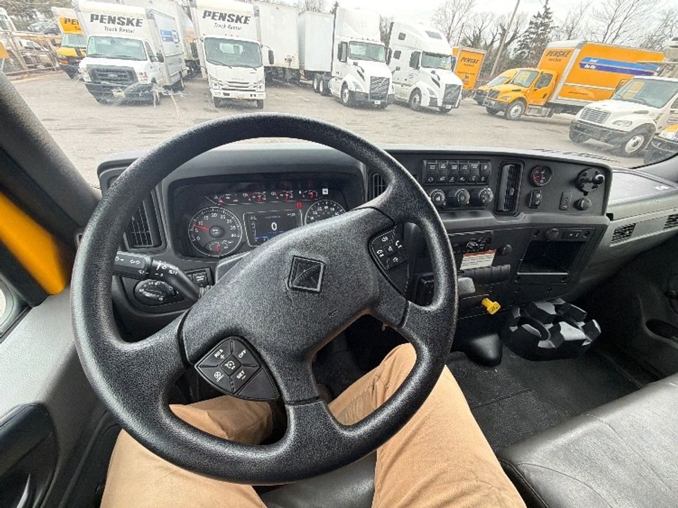 Medium Duty Box Truck-Light and Medium Duty Trucks-International-2021-MV607-Baltimore-MD-192,977\n\t\tmiles-$ 41,500 - Image 18