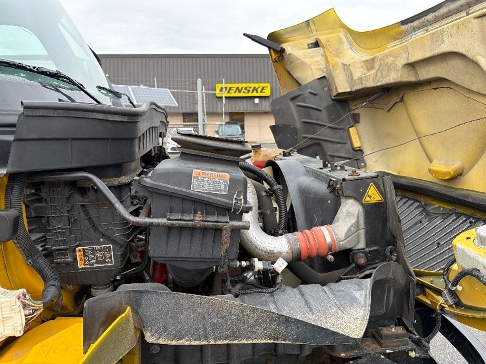 Medium Duty Box Truck-Light and Medium Duty Trucks-International-2021-MV607-Baltimore-MD-192,977\n\t\tmiles-$ 41,500 - Image 23