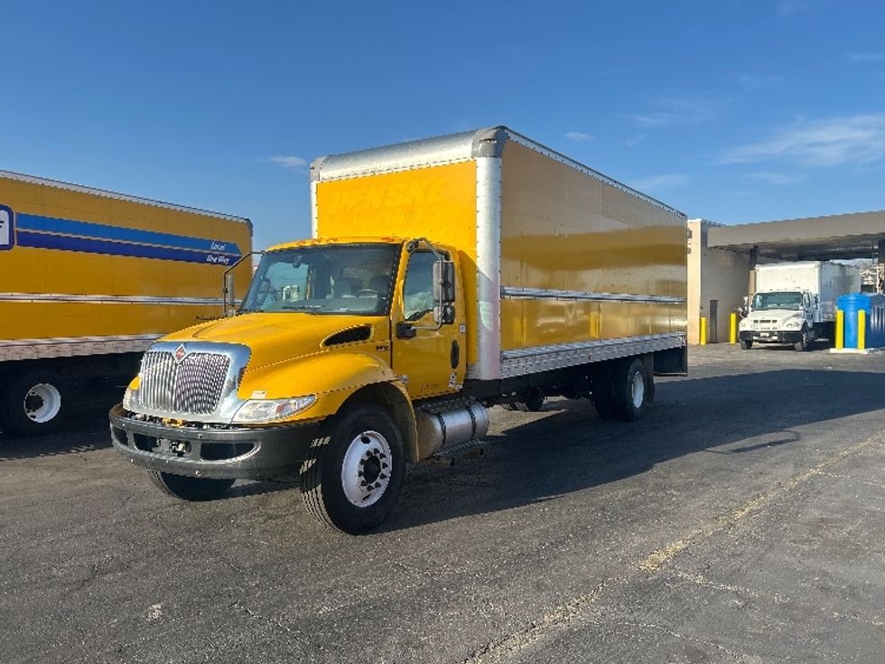 Medium Duty Box Truck-Light and Medium Duty Trucks-International-2021-MV607-Baltimore-MD-192,977\n\t\tmiles-$ 41,500 - Image 3