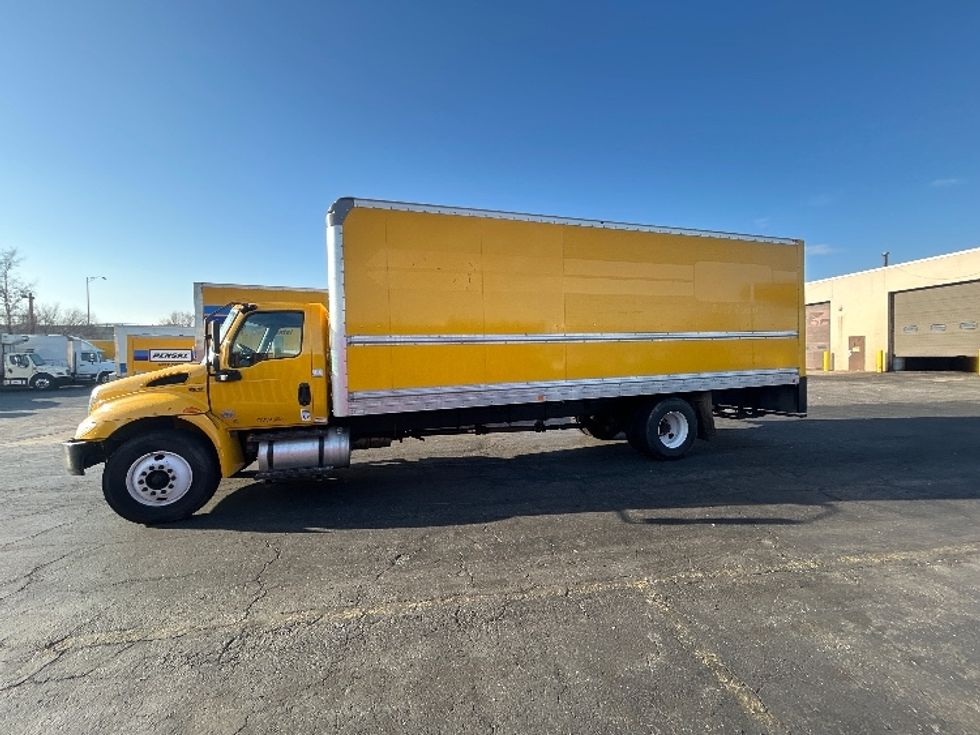Medium Duty Box Truck-Light and Medium Duty Trucks-International-2021-MV607-Baltimore-MD-192,977\n\t\tmiles-$ 41,500 - Image 4