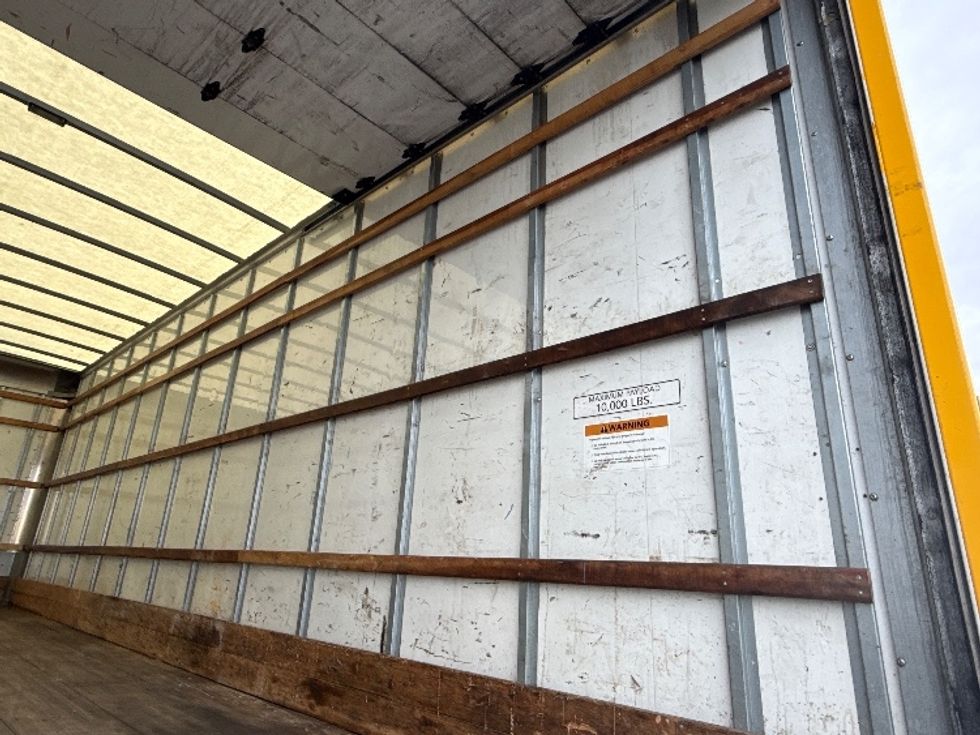 Medium Duty Box Truck-Light and Medium Duty Trucks-International-2021-MV607-Baltimore-MD-203,954\n\t\tmiles-$ 41,750 - Image 11