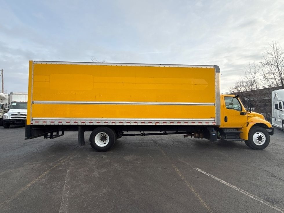 Medium Duty Box Truck-Light and Medium Duty Trucks-International-2021-MV607-Baltimore-MD-203,954\n\t\tmiles-$ 41,750 - Image 14