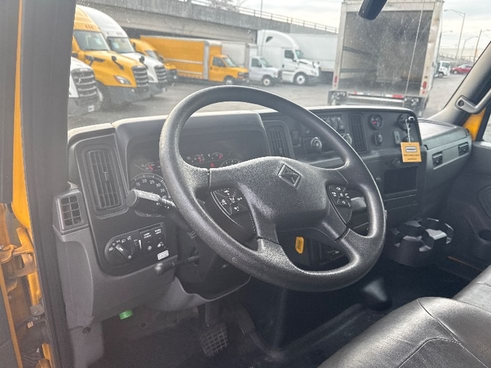 Medium Duty Box Truck-Light and Medium Duty Trucks-International-2021-MV607-Baltimore-MD-203,954\n\t\tmiles-$ 41,750 - Image 16