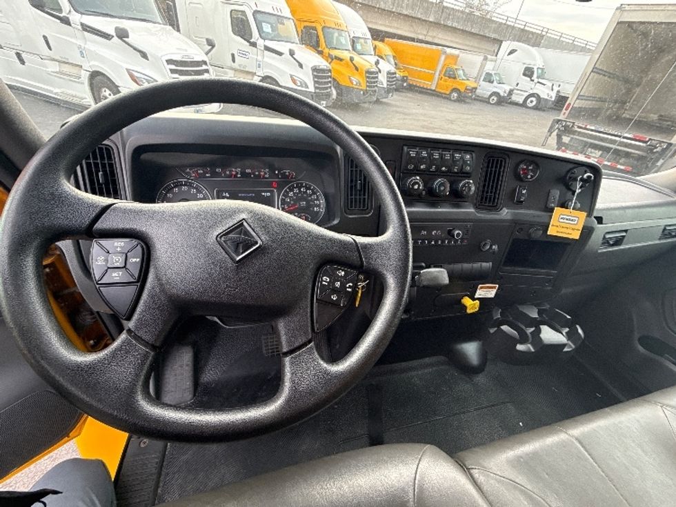 Medium Duty Box Truck-Light and Medium Duty Trucks-International-2021-MV607-Baltimore-MD-203,954\n\t\tmiles-$ 41,750 - Image 17