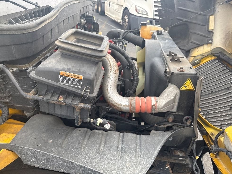 Medium Duty Box Truck-Light and Medium Duty Trucks-International-2021-MV607-Baltimore-MD-203,954\n\t\tmiles-$ 41,750 - Image 22