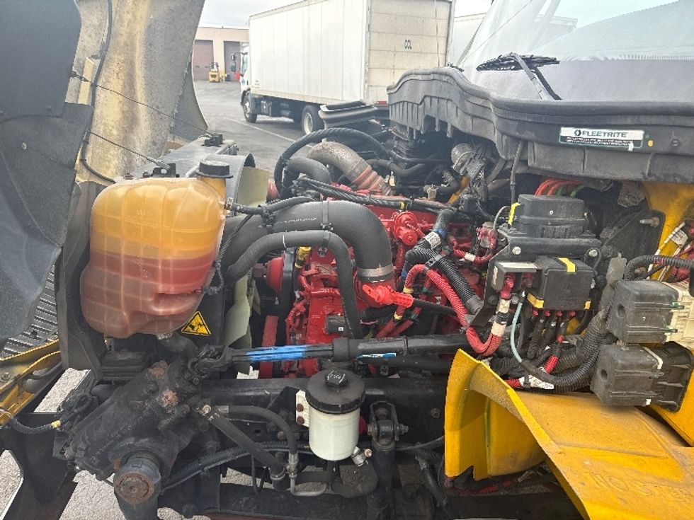 Medium Duty Box Truck-Light and Medium Duty Trucks-International-2021-MV607-Baltimore-MD-203,954\n\t\tmiles-$ 41,750 - Image 23