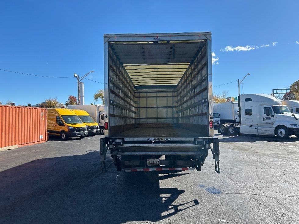 Medium Duty Box Truck-Light and Medium Duty Trucks-International-2021-MV607-Baltimore-MD-230,186\n\t\tmiles-$ 44,750 - Image 9