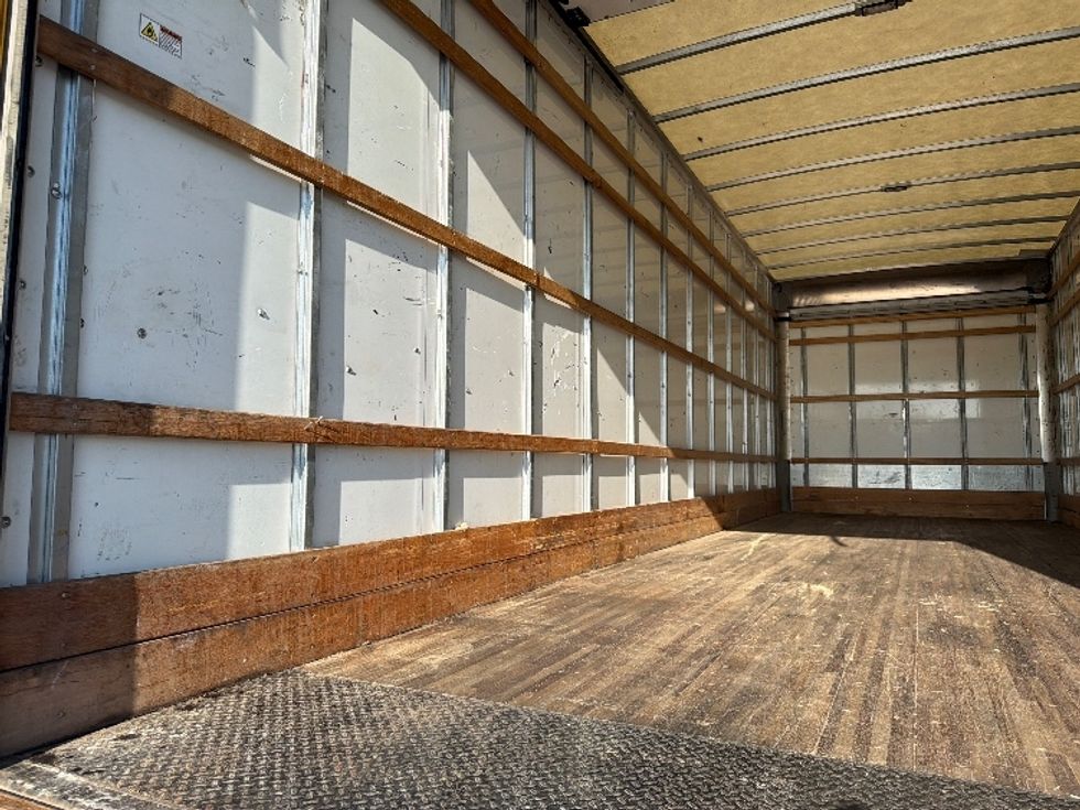Medium Duty Box Truck-Light and Medium Duty Trucks-International-2021-MV607-Baton Rouge-LA-196,151\n\t\tmiles-$ 42,750 - Image 10
