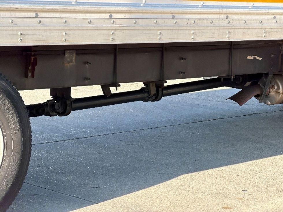 Medium Duty Box Truck-Light and Medium Duty Trucks-International-2021-MV607-Baton Rouge-LA-196,151\n\t\tmiles-$ 42,750 - Image 13