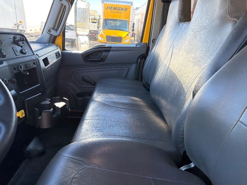 Medium Duty Box Truck-Light and Medium Duty Trucks-International-2021-MV607-Baton Rouge-LA-196,151\n\t\tmiles-$ 42,750 - Image 18