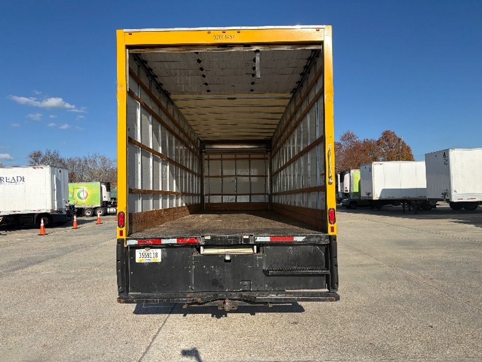 Medium Duty Box Truck-Light and Medium Duty Trucks-International-2021-MV607-Baton Rouge-LA-196,151\n\t\tmiles-$ 42,750 - Image 8