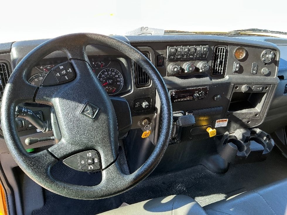 Medium Duty Box Truck-Light and Medium Duty Trucks-International-2021-MV607-Baton Rouge-LA-215,598\n\t\tmiles-$ 40,000 - Image 18