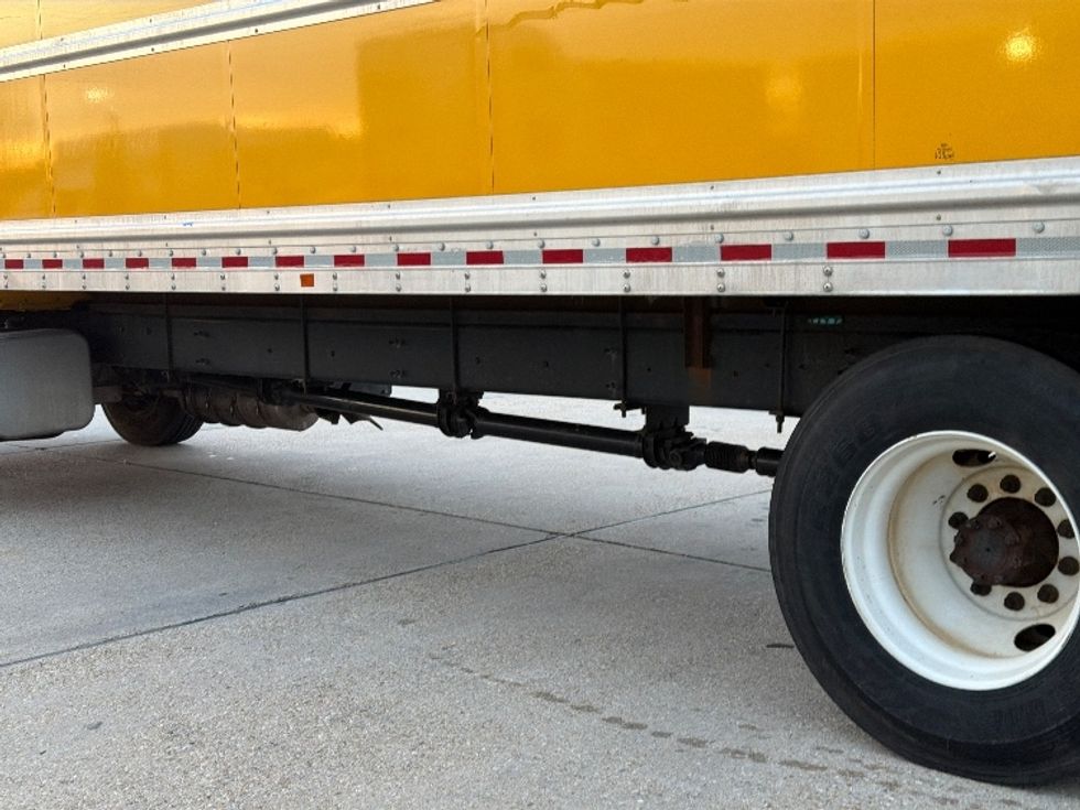 Medium Duty Box Truck-Light and Medium Duty Trucks-International-2021-MV607-Baton Rouge-LA-215,598\n\t\tmiles-$ 40,000 - Image 5