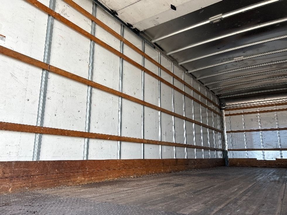 Medium Duty Box Truck-Light and Medium Duty Trucks-International-2021-MV607-Beaumont-TX-224,880\n\t\tmiles-$ 38,750 - Image 10