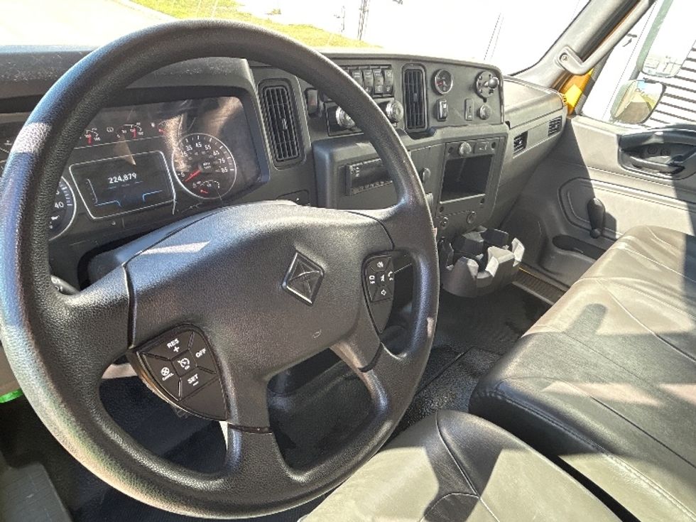 Medium Duty Box Truck-Light and Medium Duty Trucks-International-2021-MV607-Beaumont-TX-224,880\n\t\tmiles-$ 38,750 - Image 16