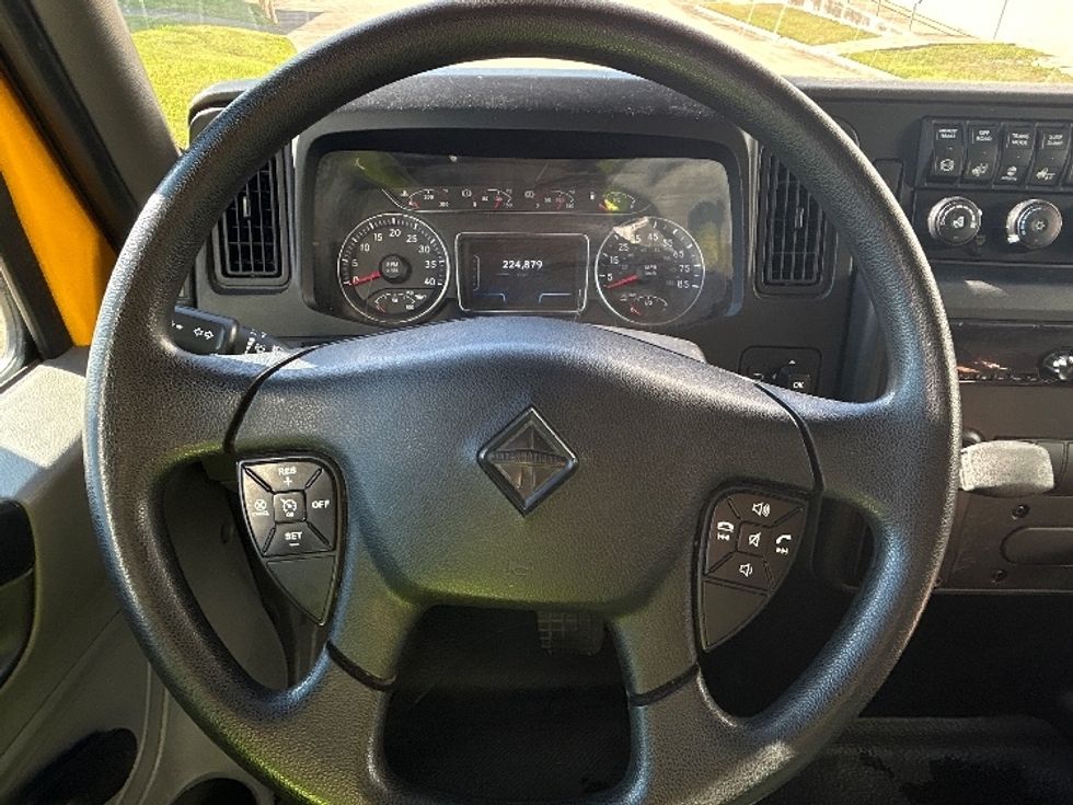 Medium Duty Box Truck-Light and Medium Duty Trucks-International-2021-MV607-Beaumont-TX-224,880\n\t\tmiles-$ 38,750 - Image 17