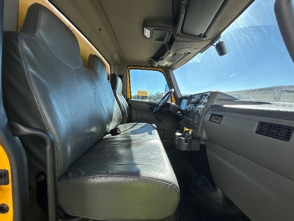 Medium Duty Box Truck-Light and Medium Duty Trucks-International-2021-MV607-Beaumont-TX-224,880\n\t\tmiles-$ 38,750 - Image 19