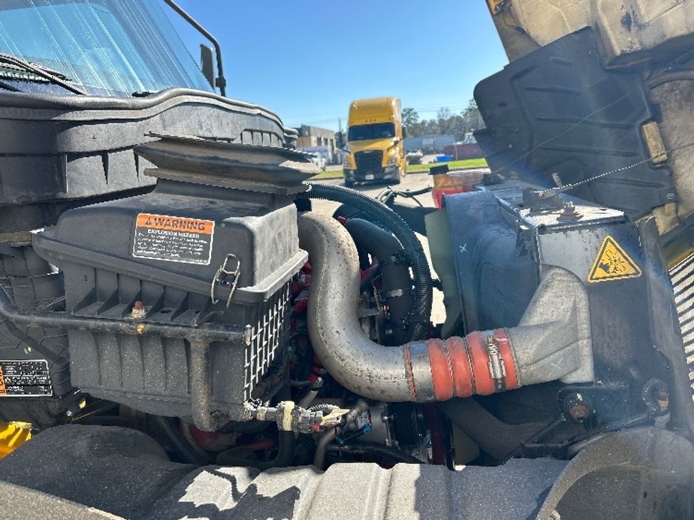 Medium Duty Box Truck-Light and Medium Duty Trucks-International-2021-MV607-Beaumont-TX-224,880\n\t\tmiles-$ 38,750 - Image 22