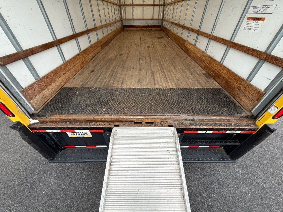 Medium Duty Box Truck-Light and Medium Duty Trucks-International-2021-MV607-Belcamp-MD-220,571\n\t\tmiles-$ 37,750 - Image 10