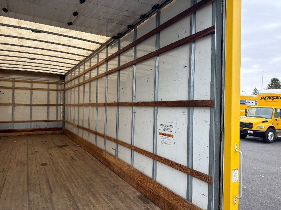 Medium Duty Box Truck-Light and Medium Duty Trucks-International-2021-MV607-Belcamp-MD-220,571\n\t\tmiles-$ 37,750 - Image 12