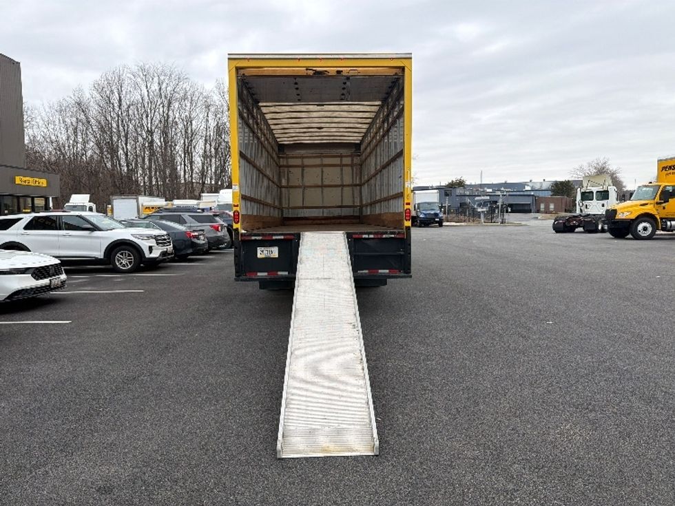 Medium Duty Box Truck-Light and Medium Duty Trucks-International-2021-MV607-Belcamp-MD-220,571\n\t\tmiles-$ 37,750 - Image 9