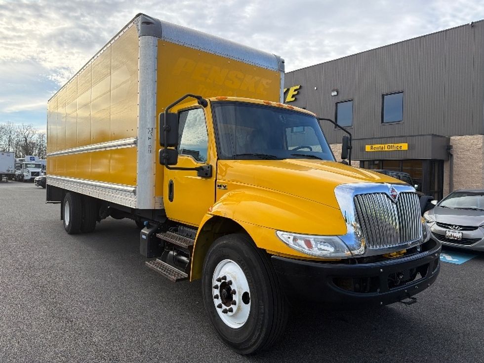 Medium Duty Box Truck-Light and Medium Duty Trucks-International-2021-MV607-Belcamp-MD-227,770\n\t\tmiles-$ 35,750 - Image 1