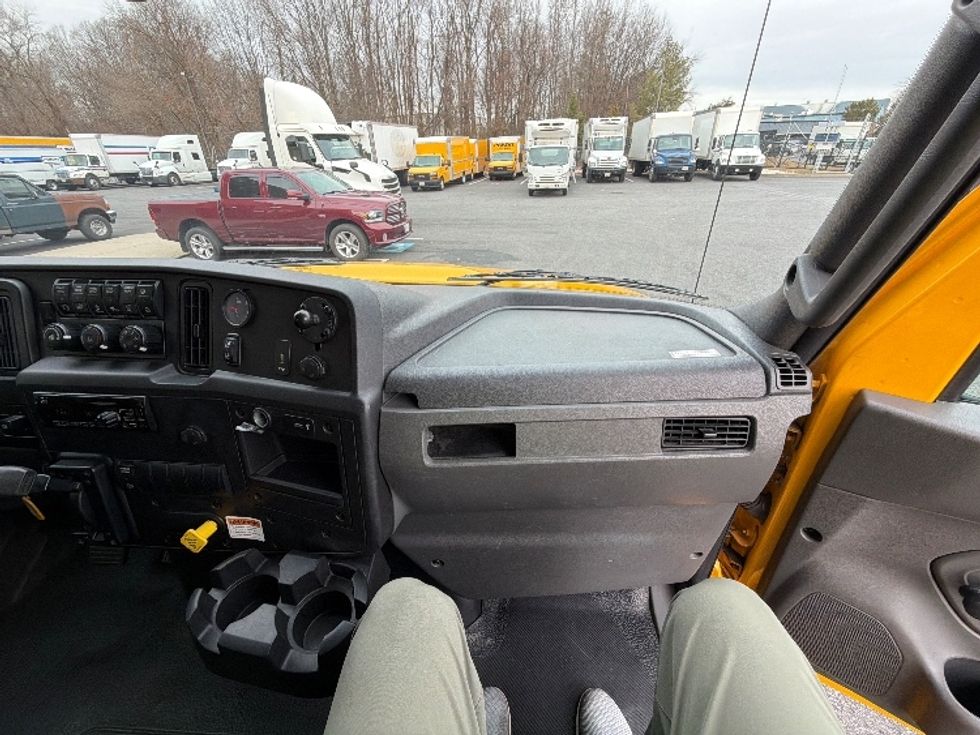 Medium Duty Box Truck-Light and Medium Duty Trucks-International-2021-MV607-Belcamp-MD-227,770\n\t\tmiles-$ 35,750 - Image 21