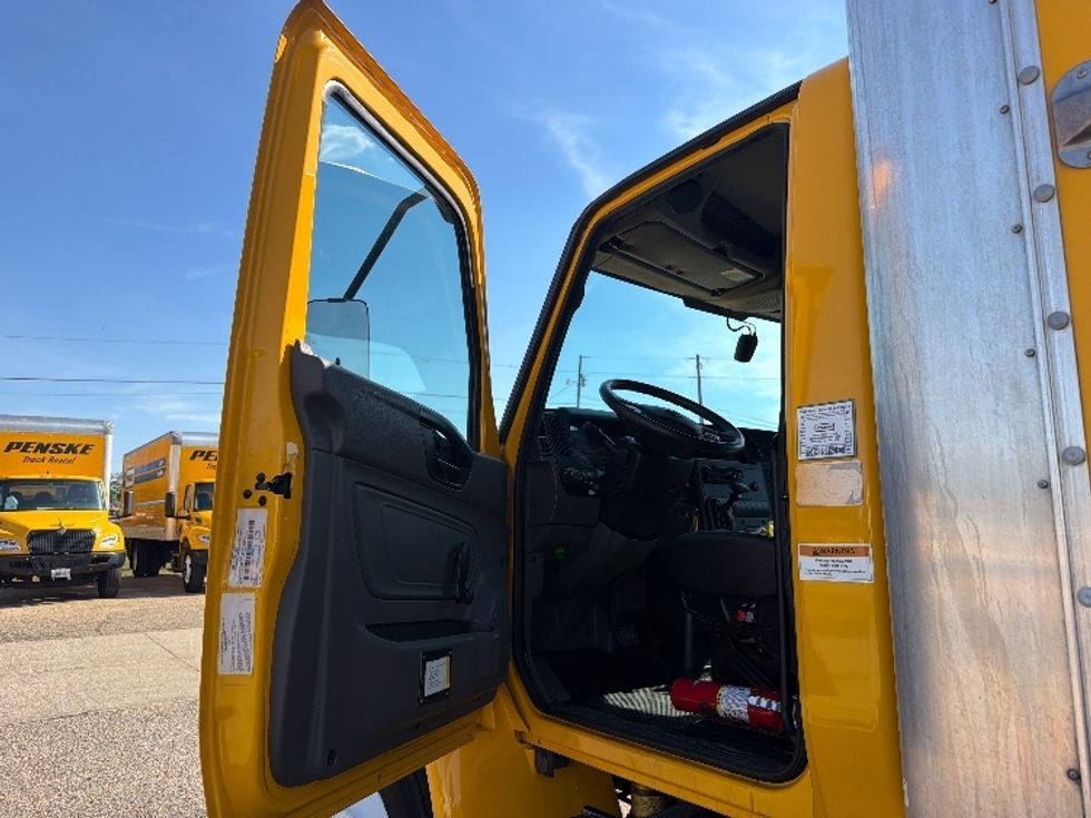 Medium Duty Box Truck-Light and Medium Duty Trucks-International-2021-MV607-Belden-MS-241,017\n\t\tmiles-$ 37,500 - Image 16