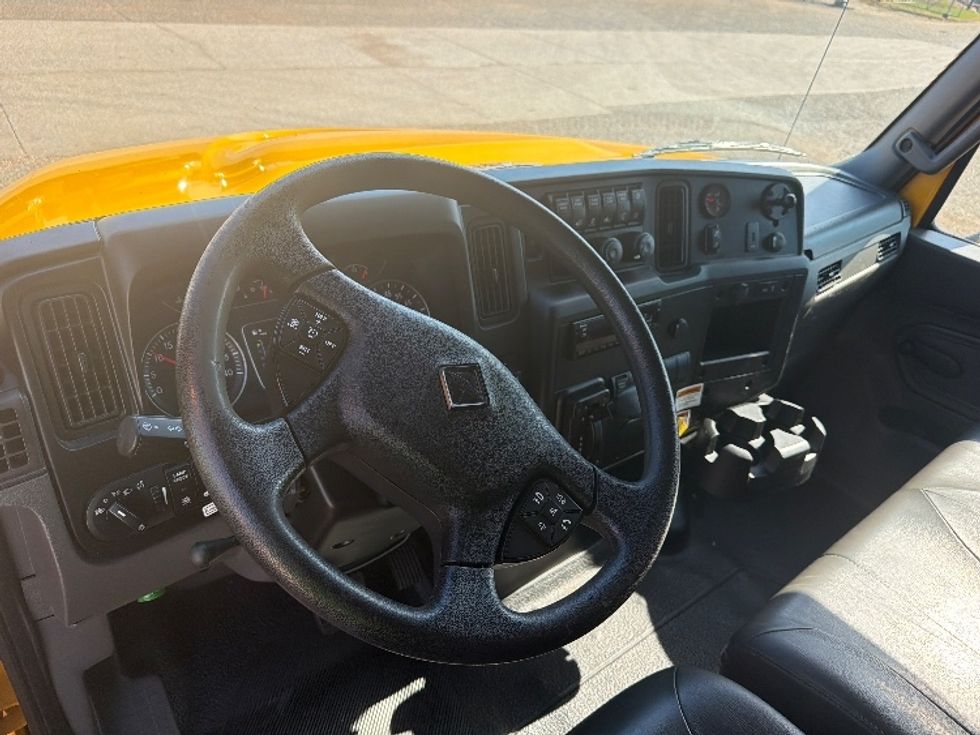 Medium Duty Box Truck-Light and Medium Duty Trucks-International-2021-MV607-Belden-MS-241,017\n\t\tmiles-$ 37,500 - Image 17