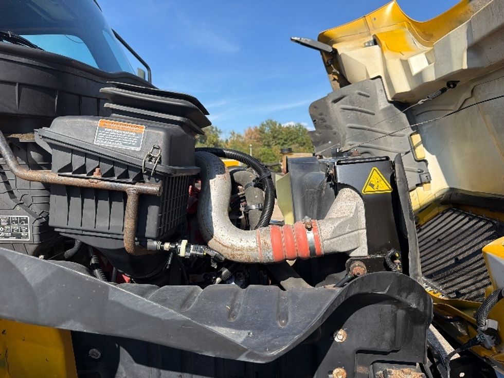 Medium Duty Box Truck-Light and Medium Duty Trucks-International-2021-MV607-Belden-MS-241,017\n\t\tmiles-$ 37,500 - Image 23