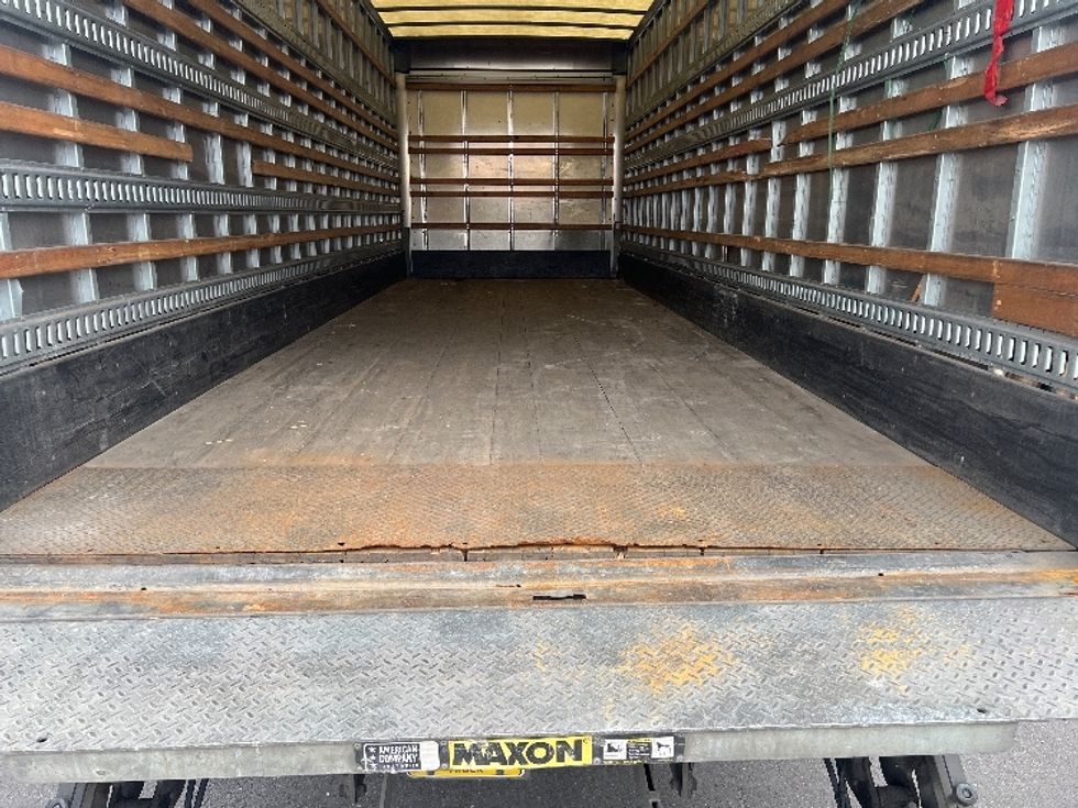 Medium Duty Box Truck-Light and Medium Duty Trucks-International-2021-MV607-Bensalem-PA-334,529\n\t\tmiles-$ 27,500 - Image 10