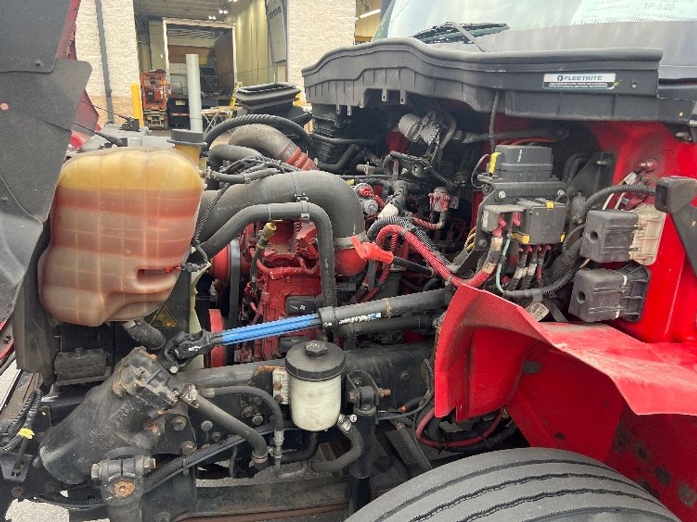 Medium Duty Box Truck-Light and Medium Duty Trucks-International-2021-MV607-Bensalem-PA-334,529\n\t\tmiles-$ 27,500 - Image 24