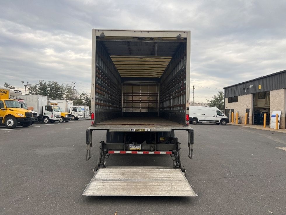 Medium Duty Box Truck-Light and Medium Duty Trucks-International-2021-MV607-Bensalem-PA-334,529\n\t\tmiles-$ 27,500 - Image 9