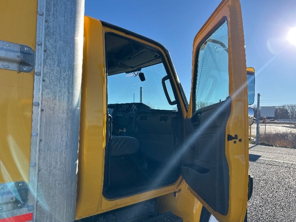 Medium Duty Box Truck-Light and Medium Duty Trucks-International-2021-MV607-Billings-MT-178,237\n\t\tmiles-$ 39,250 - Image 19