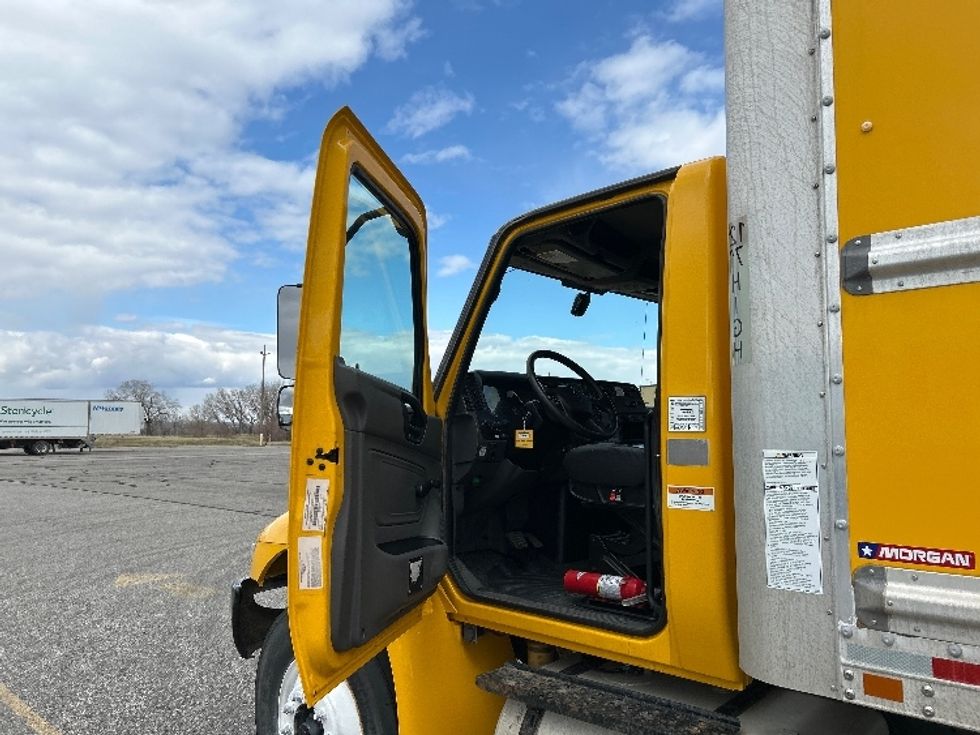 Medium Duty Box Truck-Light and Medium Duty Trucks-International-2021-MV607-Billings-MT-191,287\n\t\tmiles-$ 44,000 - Image 16