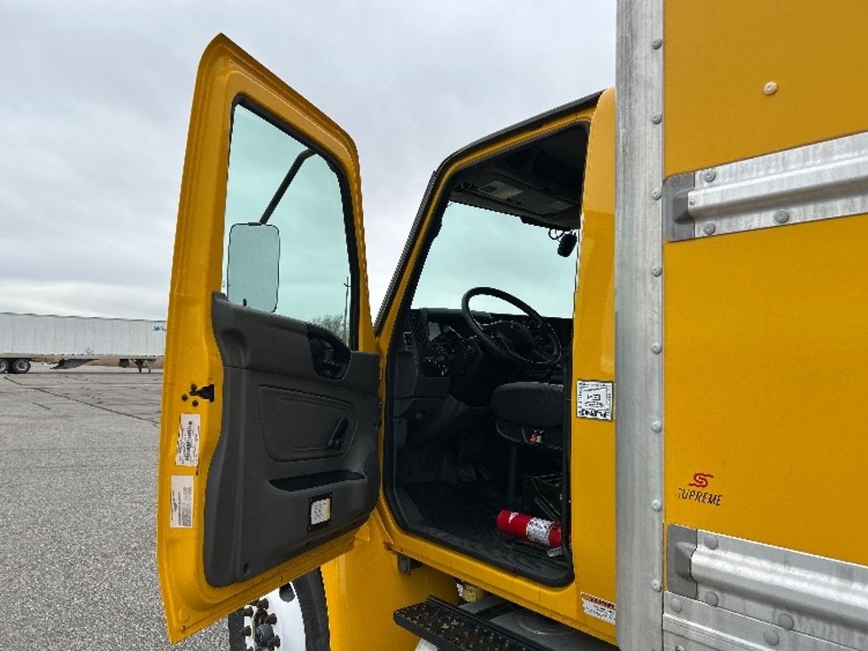 Medium Duty Box Truck-Light and Medium Duty Trucks-International-2021-MV607-Billings-MT-194,482\n\t\tmiles-$ 43,000 - Image 15