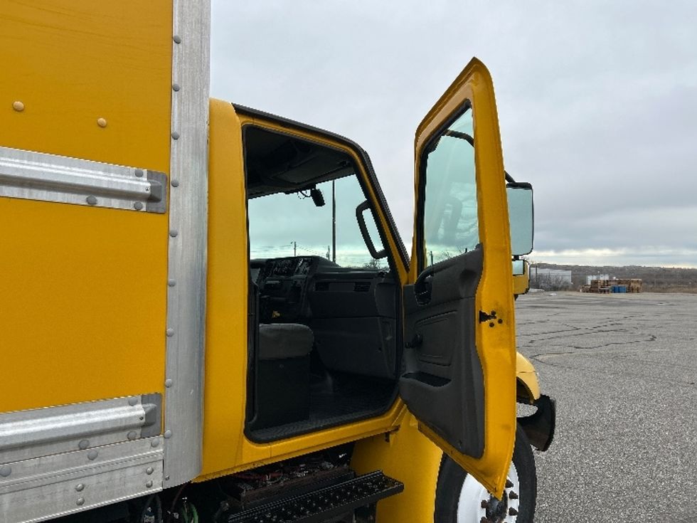 Medium Duty Box Truck-Light and Medium Duty Trucks-International-2021-MV607-Billings-MT-194,482\n\t\tmiles-$ 43,000 - Image 19