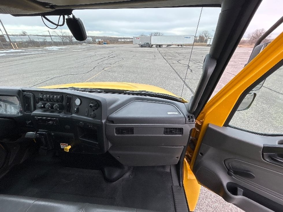 Medium Duty Box Truck-Light and Medium Duty Trucks-International-2021-MV607-Billings-MT-194,482\n\t\tmiles-$ 43,000 - Image 20