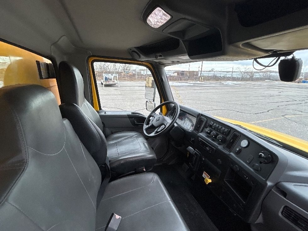 Medium Duty Box Truck-Light and Medium Duty Trucks-International-2021-MV607-Billings-MT-194,482\n\t\tmiles-$ 43,000 - Image 21