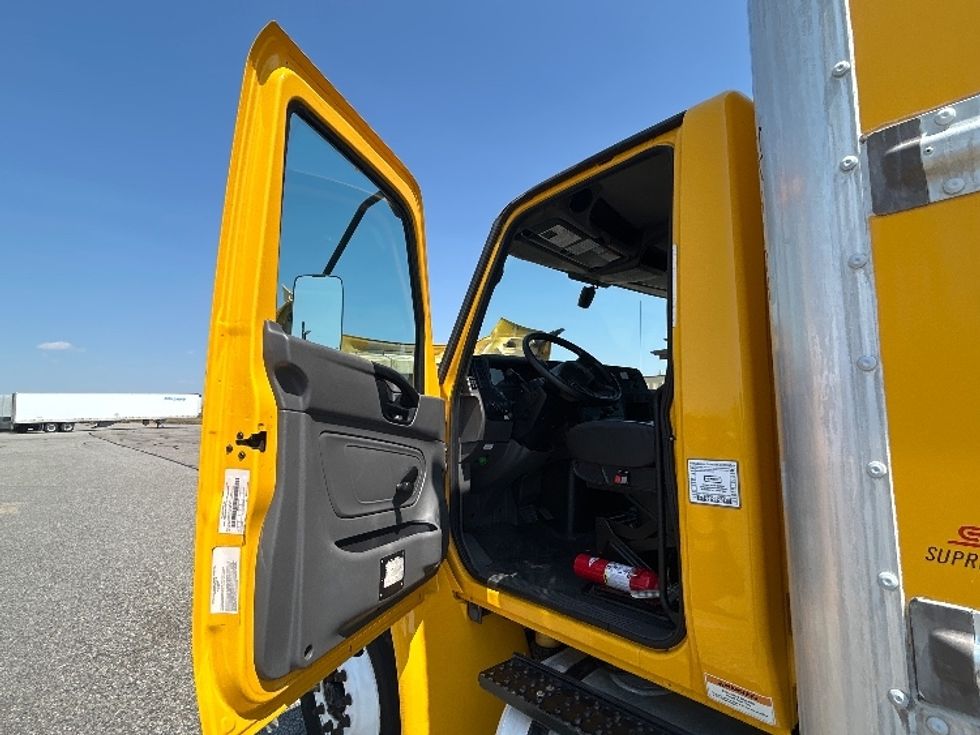 Medium Duty Box Truck-Light and Medium Duty Trucks-International-2021-MV607-Billings-MT-213,224\n\t\tmiles-$ 42,500 - Image 15