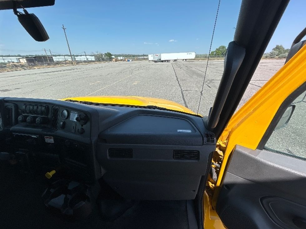 Medium Duty Box Truck-Light and Medium Duty Trucks-International-2021-MV607-Billings-MT-213,224\n\t\tmiles-$ 42,500 - Image 20