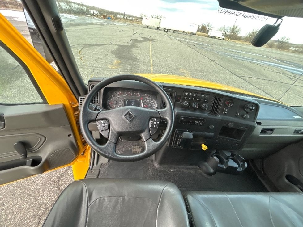 Medium Duty Box Truck-Light and Medium Duty Trucks-International-2021-MV607-Billings-MT-218,853\n\t\tmiles-$ 39,500 - Image 17