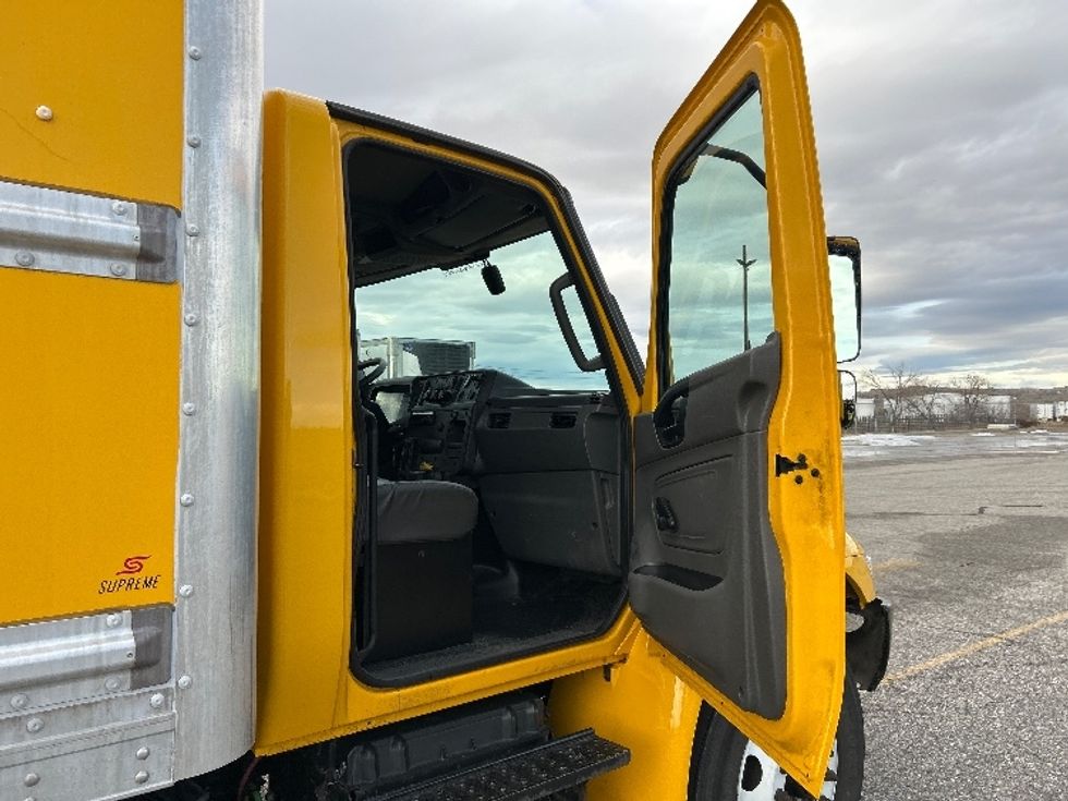 Medium Duty Box Truck-Light and Medium Duty Trucks-International-2021-MV607-Billings-MT-218,853\n\t\tmiles-$ 39,500 - Image 19