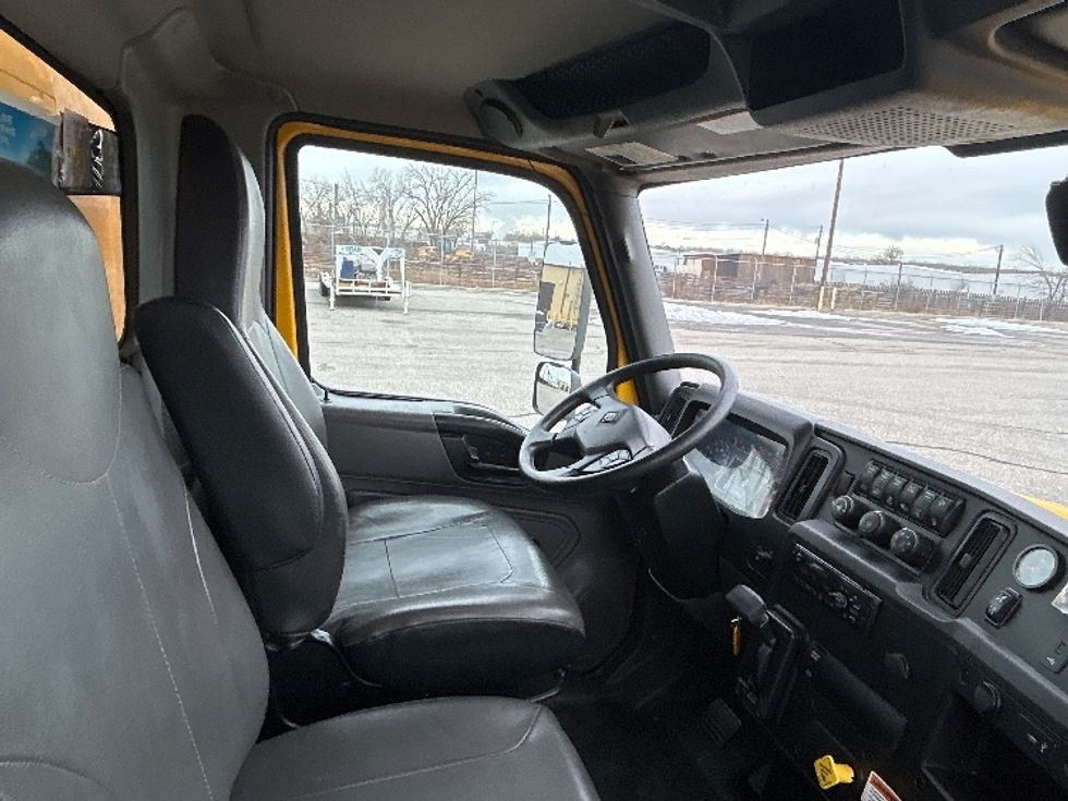 Medium Duty Box Truck-Light and Medium Duty Trucks-International-2021-MV607-Billings-MT-224,512\n\t\tmiles-$ 38,750 - Image 21