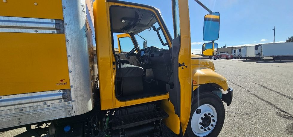 Medium Duty Box Truck-Light and Medium Duty Trucks-International-2021-MV607-Billings-MT-241,029\n\t\tmiles-$ 34,750 - Image 19